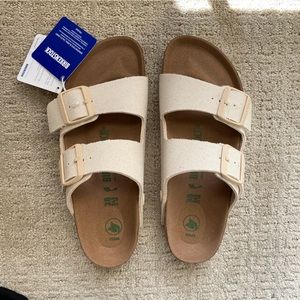 NWB Arizona Taupe Birkenstocks